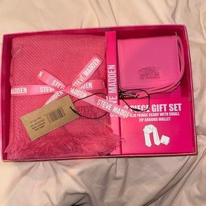 Steve Madden BTK gift set